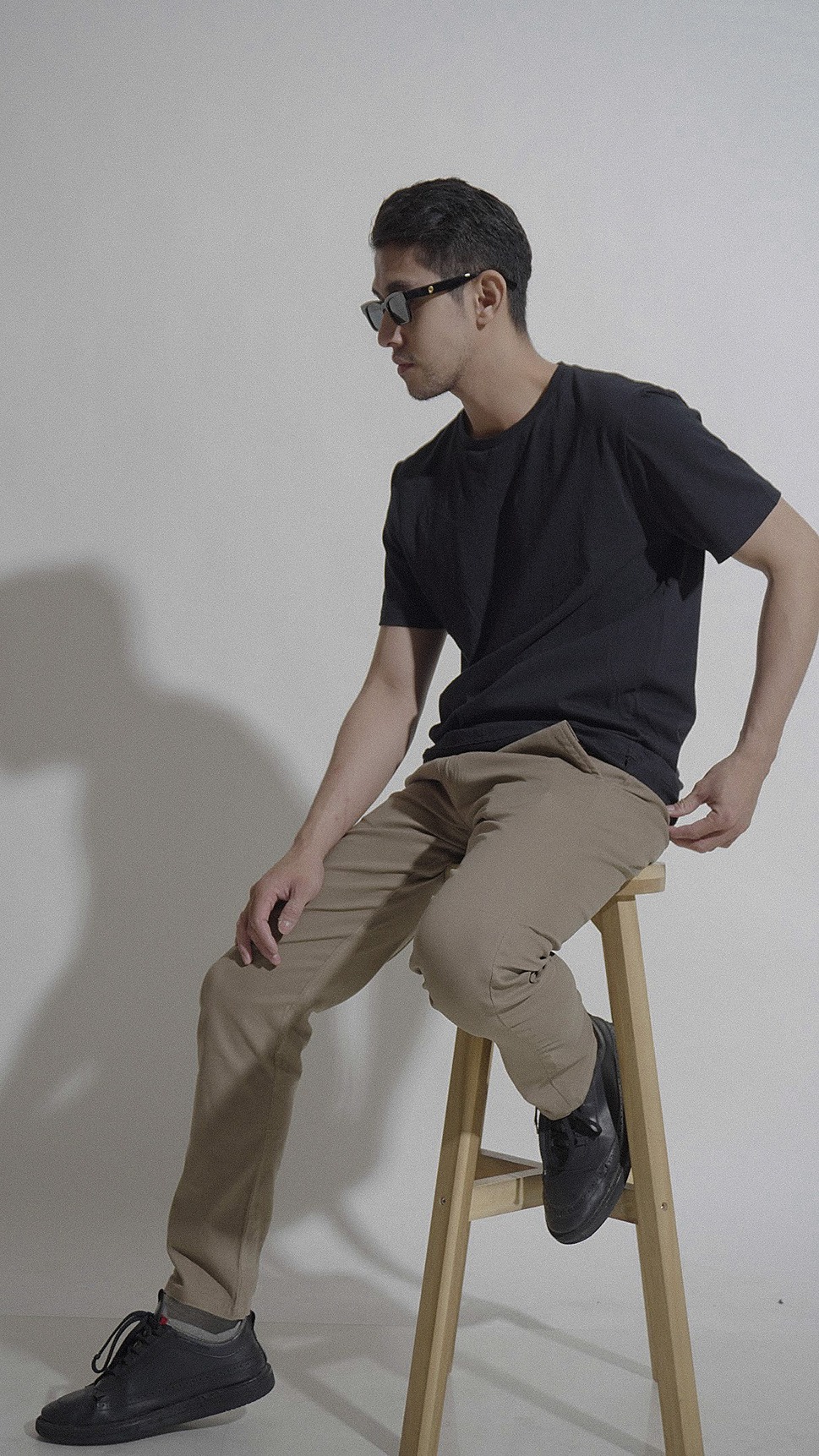 Plain and Simple Tshirt – Black